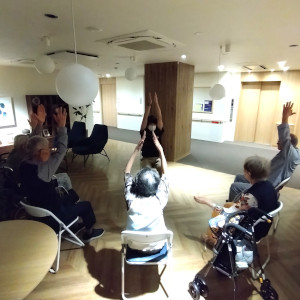 作業療法士によるナイトヨガ